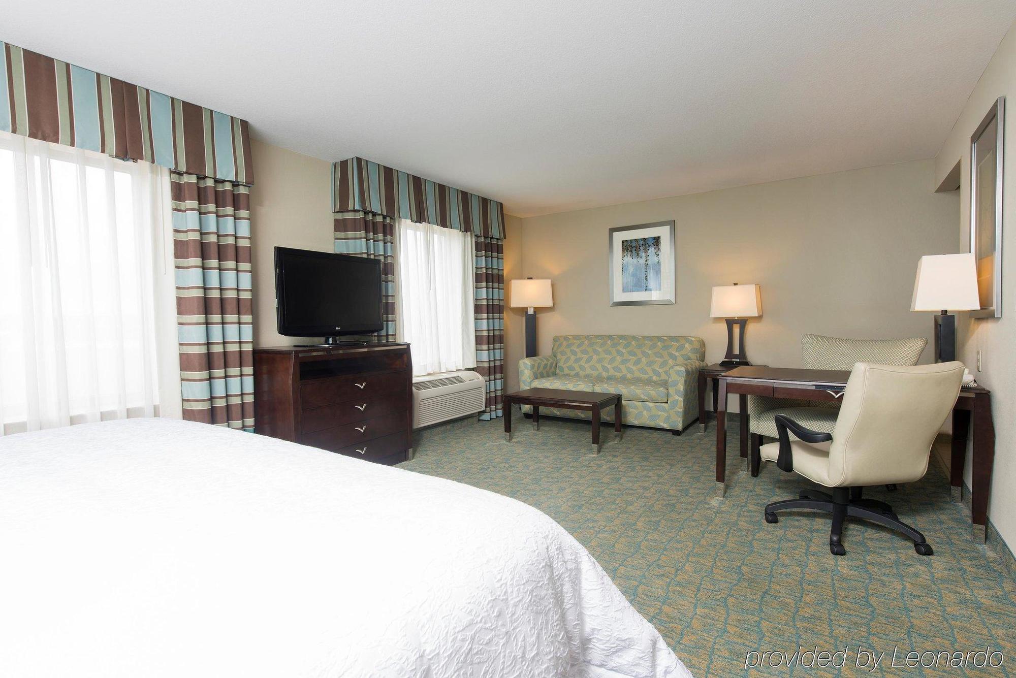 Hampton Inn & Suites Крофърдсвил Екстериор снимка