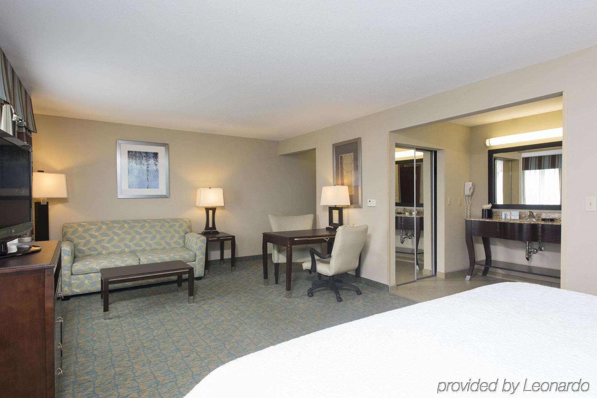 Hampton Inn & Suites Крофърдсвил Екстериор снимка