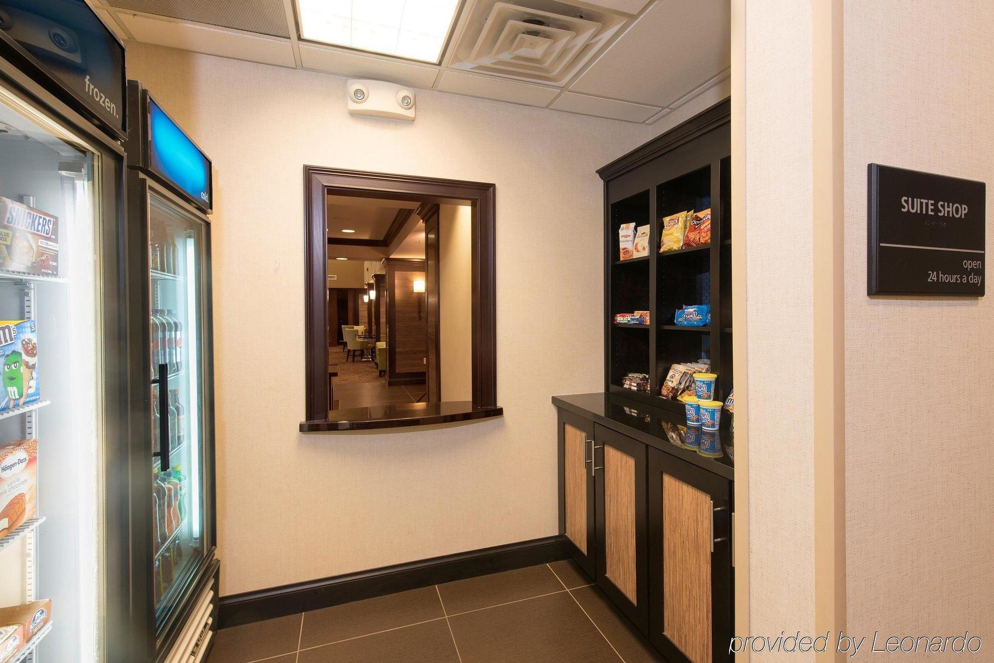 Hampton Inn & Suites Крофърдсвил Екстериор снимка