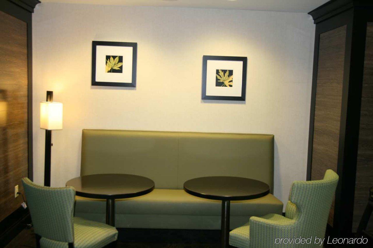 Hampton Inn & Suites Крофърдсвил Ресторант снимка