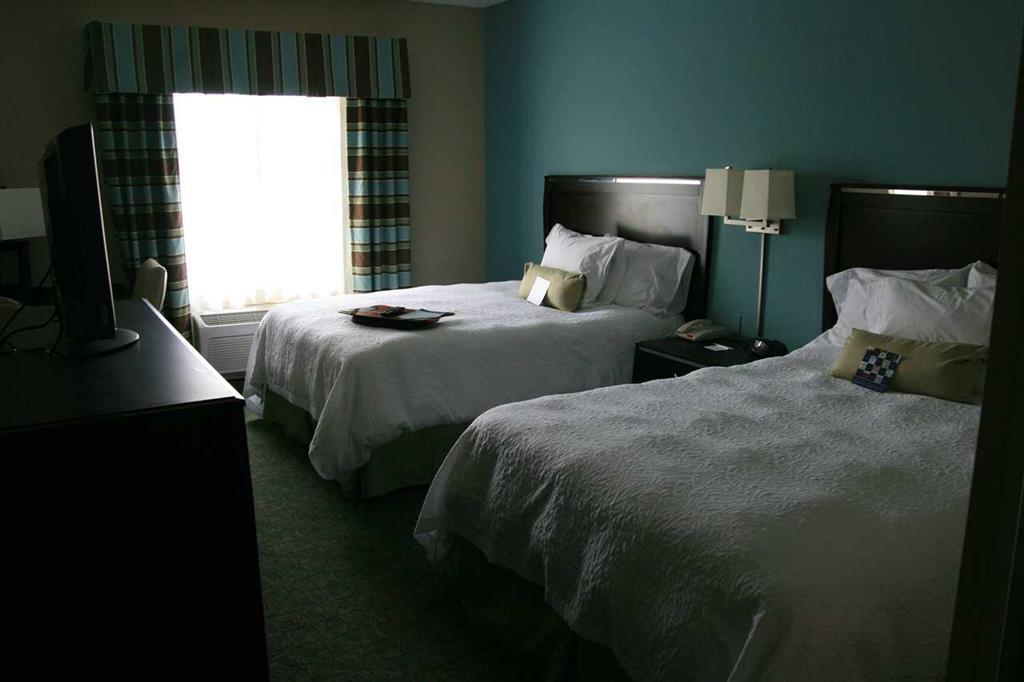 Hampton Inn & Suites Крофърдсвил Стая снимка