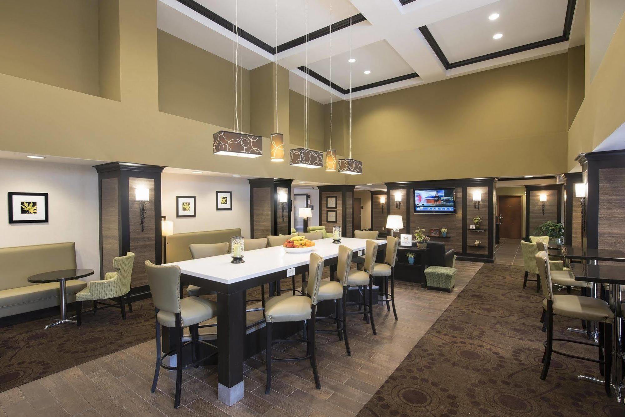 Hampton Inn & Suites Крофърдсвил Екстериор снимка